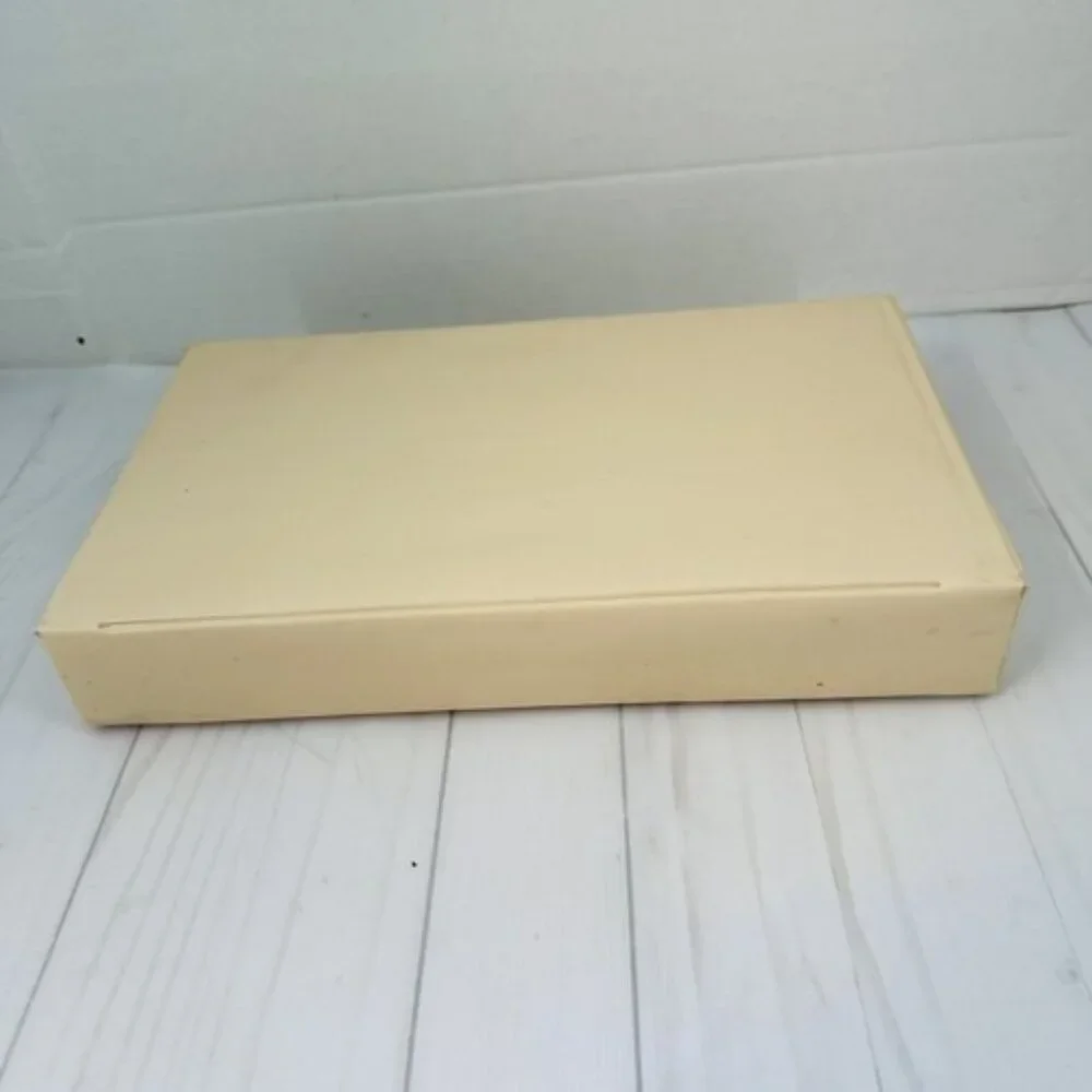 Vintage Beige Lighted Makeup Magnifying Mirror Starburst Glam Kitsch